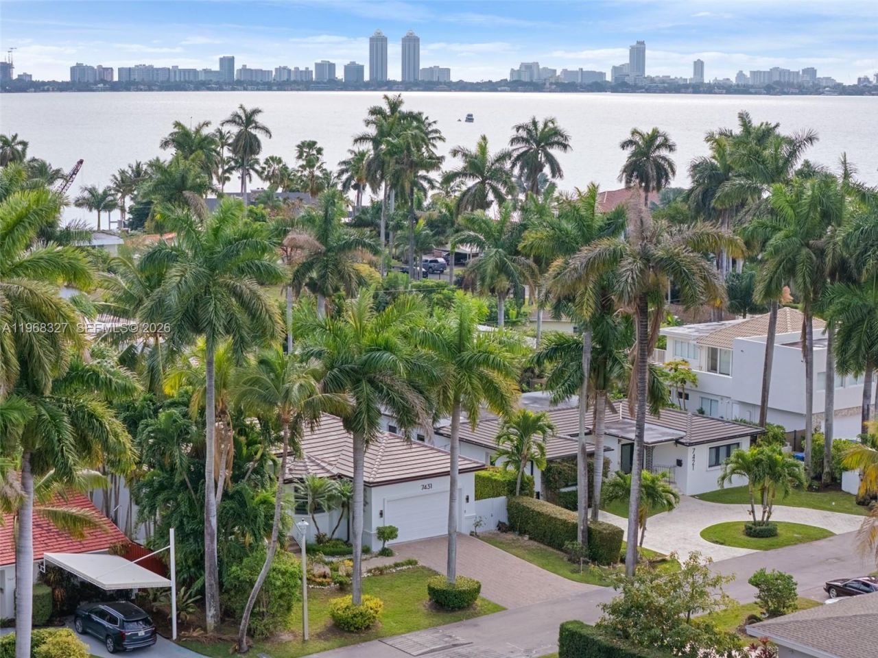 7431 Center Bay Dr , North Bay Village, FL 33141 Photo