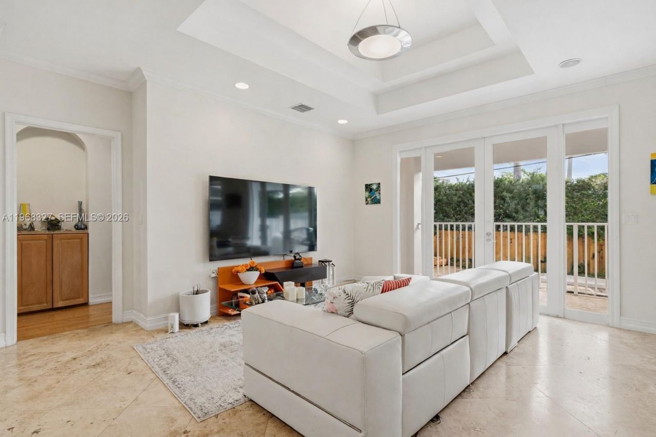 7431 Center Bay Dr , North Bay Village, FL 33141 Photo