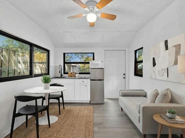 118 NW 44th St, Unit 1, Miami, FL 33127