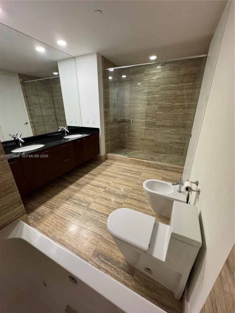 15901 Collins Ave, Unit 505, Sunny Isles Beach, FL 33160 Photo