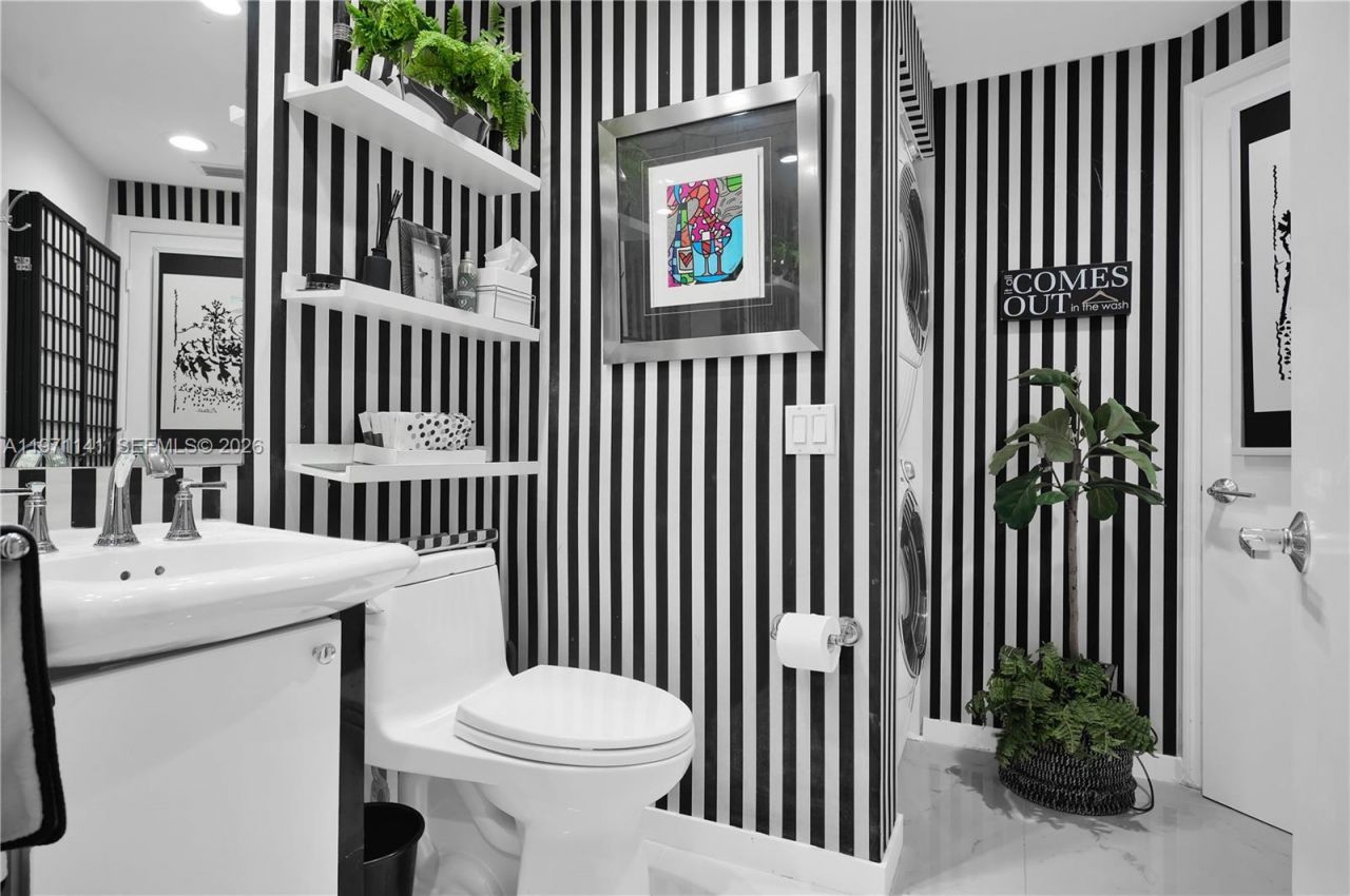 4775 Collins Ave, Unit 1806, Miami Beach, FL 33140 Photo