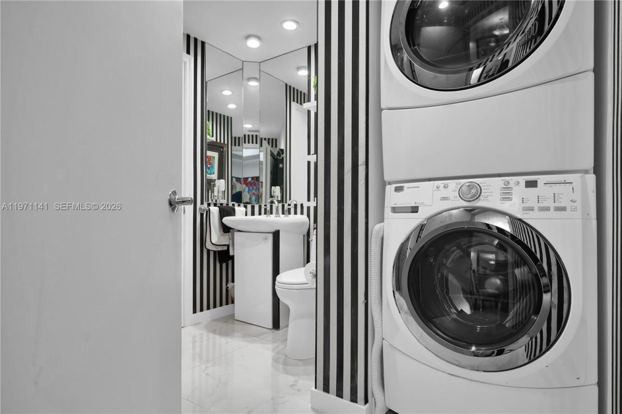 4775 Collins Ave, Unit 1806, Miami Beach, FL 33140 Photo