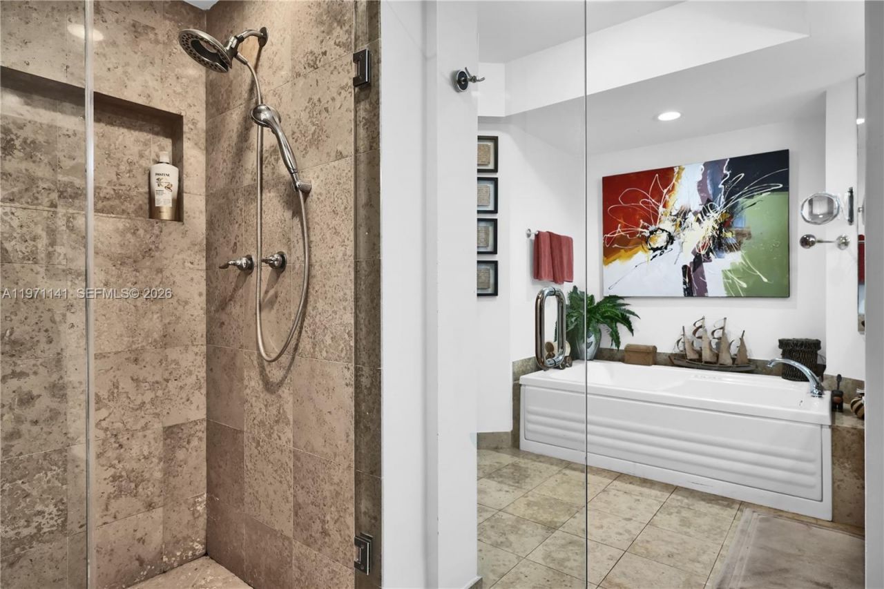 4775 Collins Ave, Unit 1806, Miami Beach, FL 33140 Photo