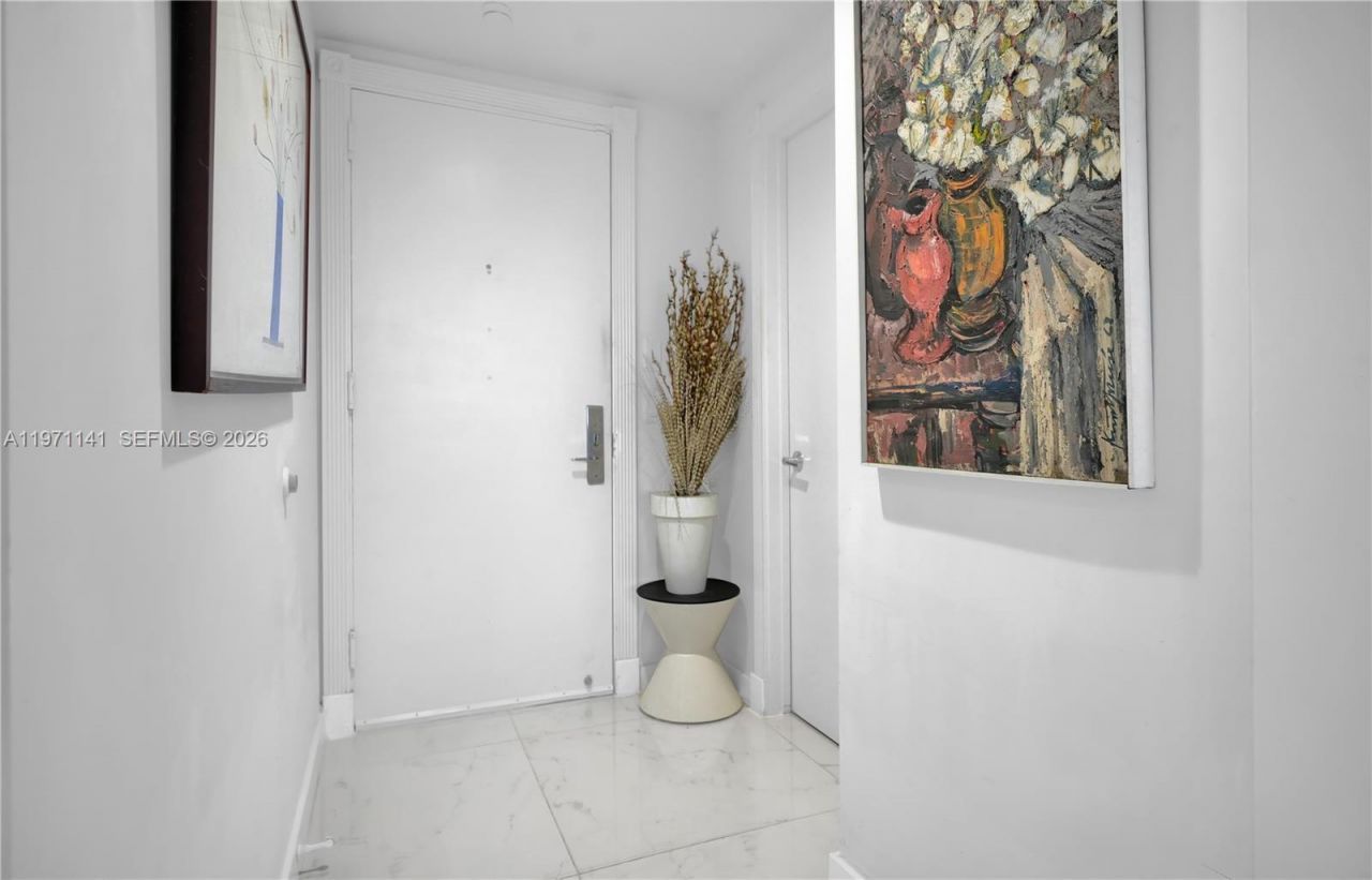 4775 Collins Ave, Unit 1806, Miami Beach, FL 33140 Photo