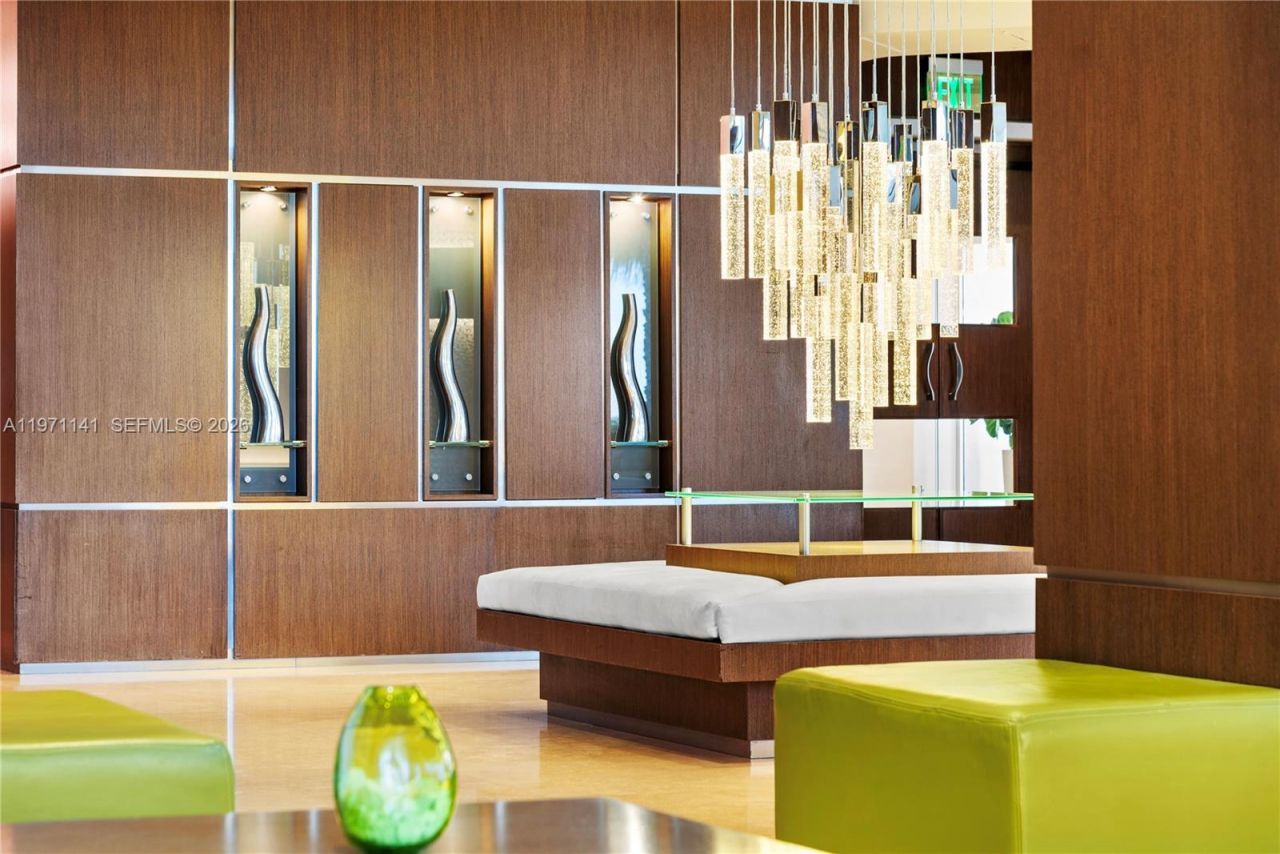 4775 Collins Ave, Unit 1806, Miami Beach, FL 33140 Photo