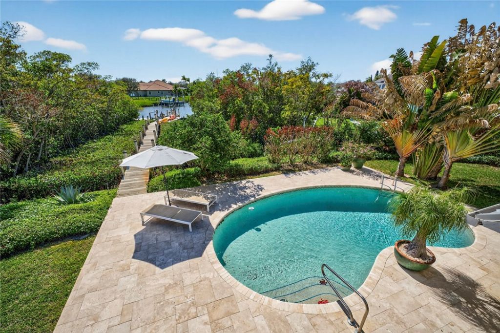 77 Cache Cay Drive, Vero Beach, FL 32963 Photo