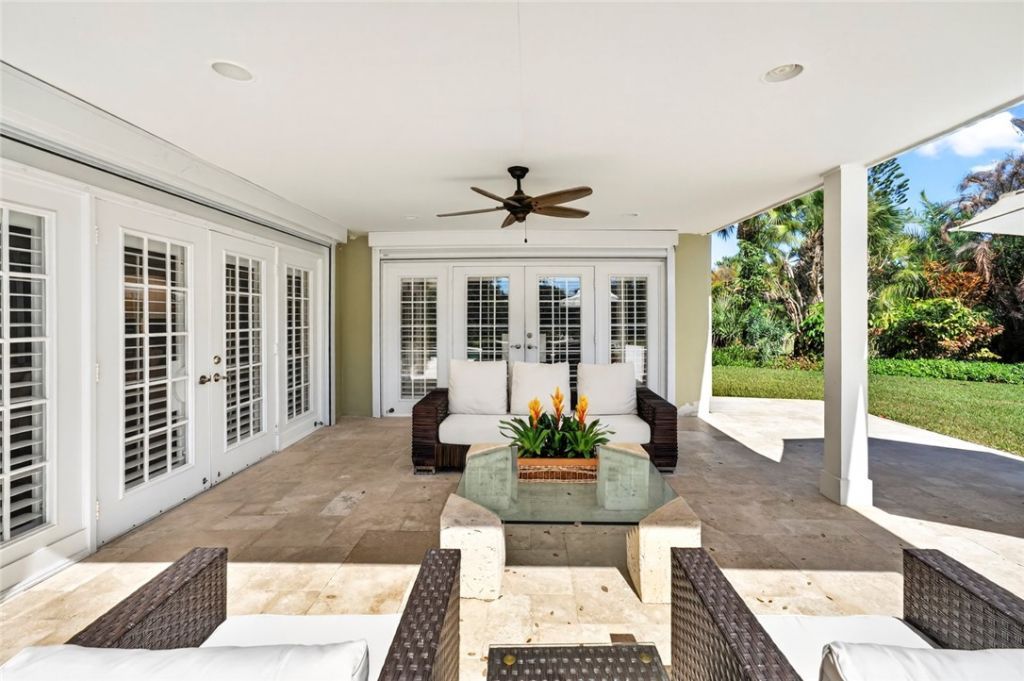 77 Cache Cay Drive, Vero Beach, FL 32963 Photo