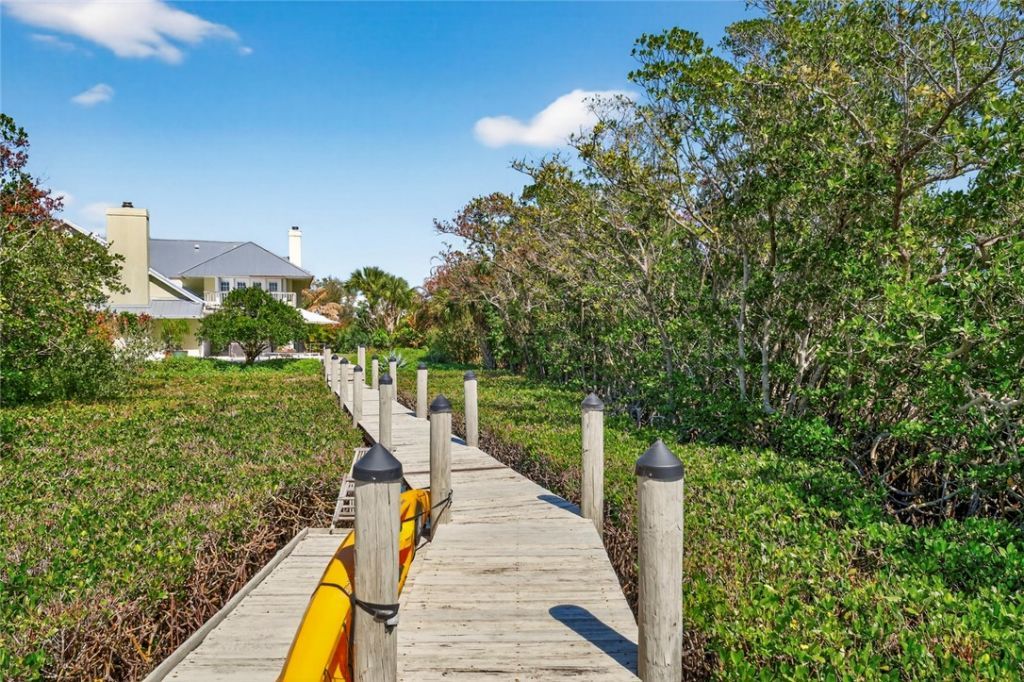 77 Cache Cay Drive, Vero Beach, FL 32963 Photo