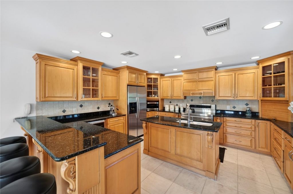 77 Cache Cay Drive, Vero Beach, FL 32963 Photo