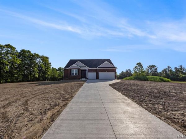 7557 Orchard Lane, Washington Twp, MI 48095