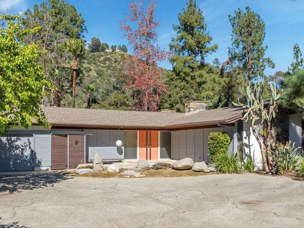 1625 Pegfair Estates Drive, Pasadena, CA 91103