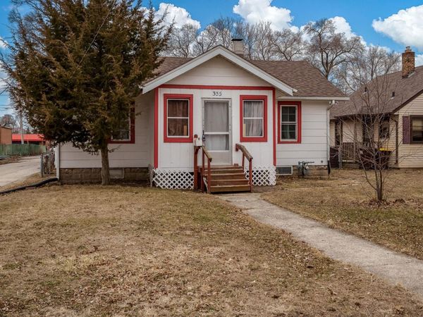 355 GRAND Boulevard, LOVES PARK, IL 61111