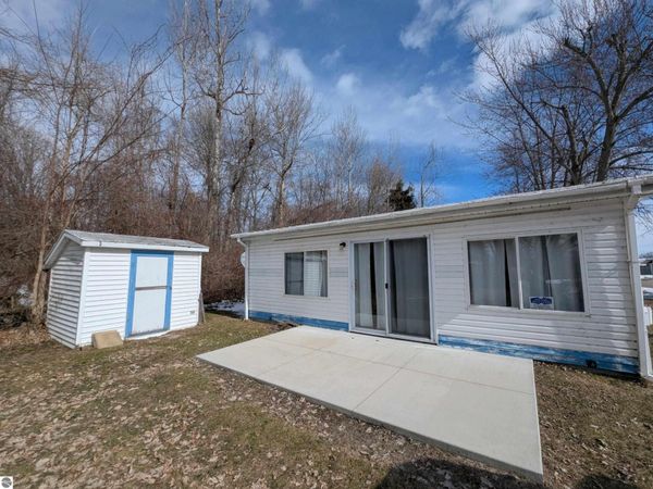 831 Main Street S, Au Gres, MI 48703