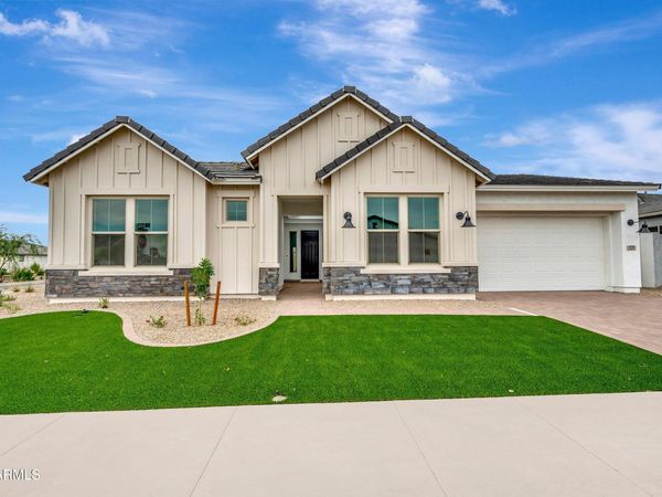 1128 W J WALTZ Way, Apache Junction, AZ 85120