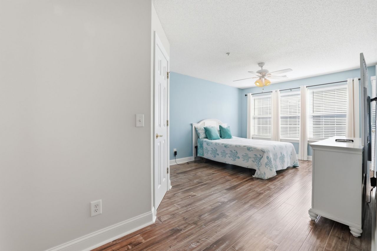 627 Woodmoor Dr.  Photo 14