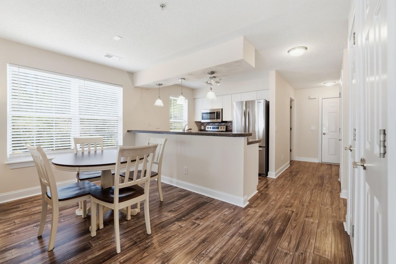 627 Woodmoor Dr.  Photo 9