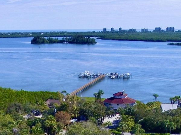 311 Anchor Way, St. Lucie Village, FL 34946