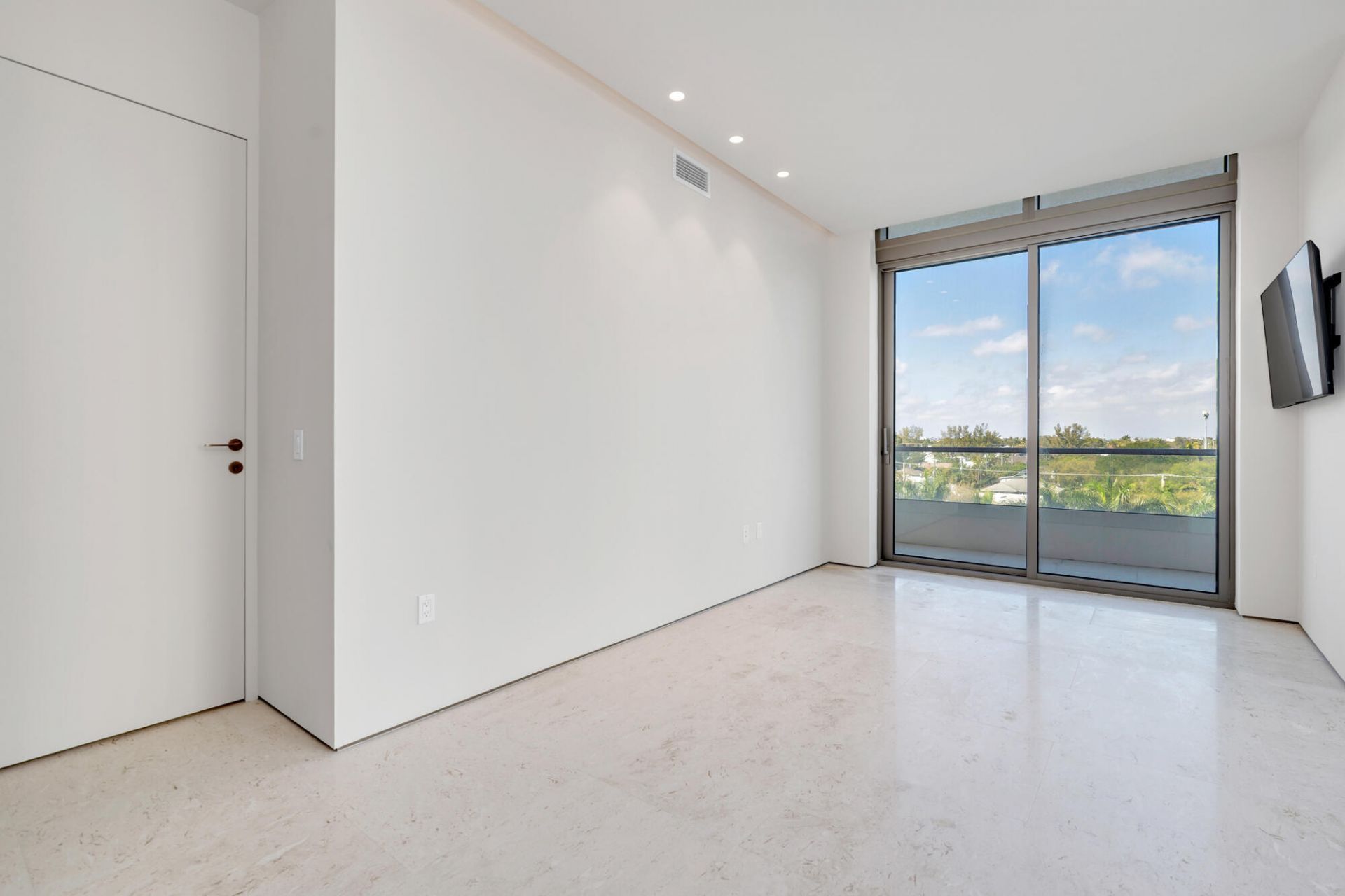 200 Arkona Court, Unit 501, West Palm Beach, FL 33401 Photo