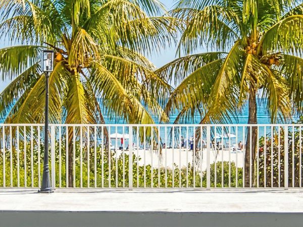 5601 Collins Avenue, Unit M5, Miami Beach, FL 33140