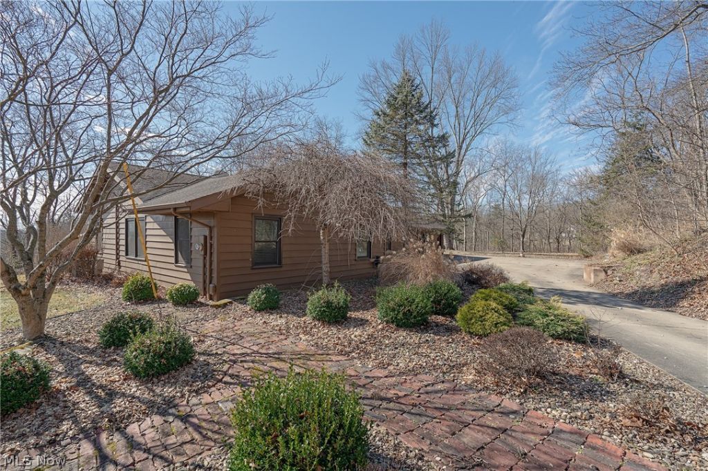 1222 Cisler Drive, Marietta, OH 45750 Main Photo