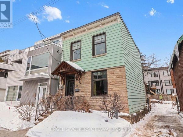 88 Pinhey Street, Ottawa, ON K1Y1T4