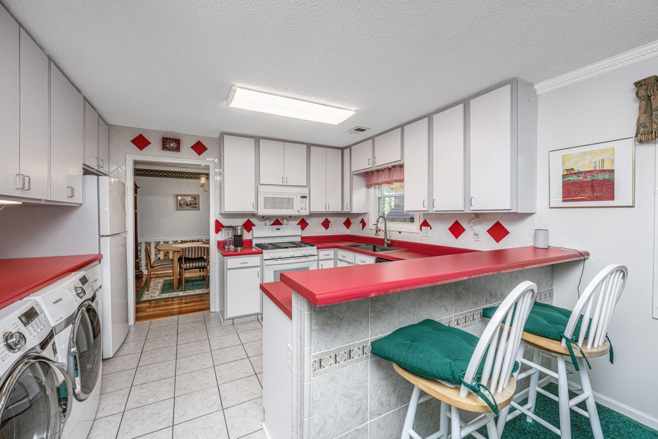 1375 Emerald Forest Parkway Photo 17