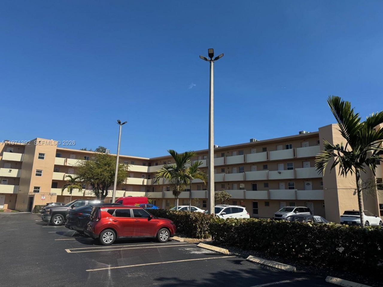 1301 NE 191st St , Unit F405, Miami, FL 33179 Photo