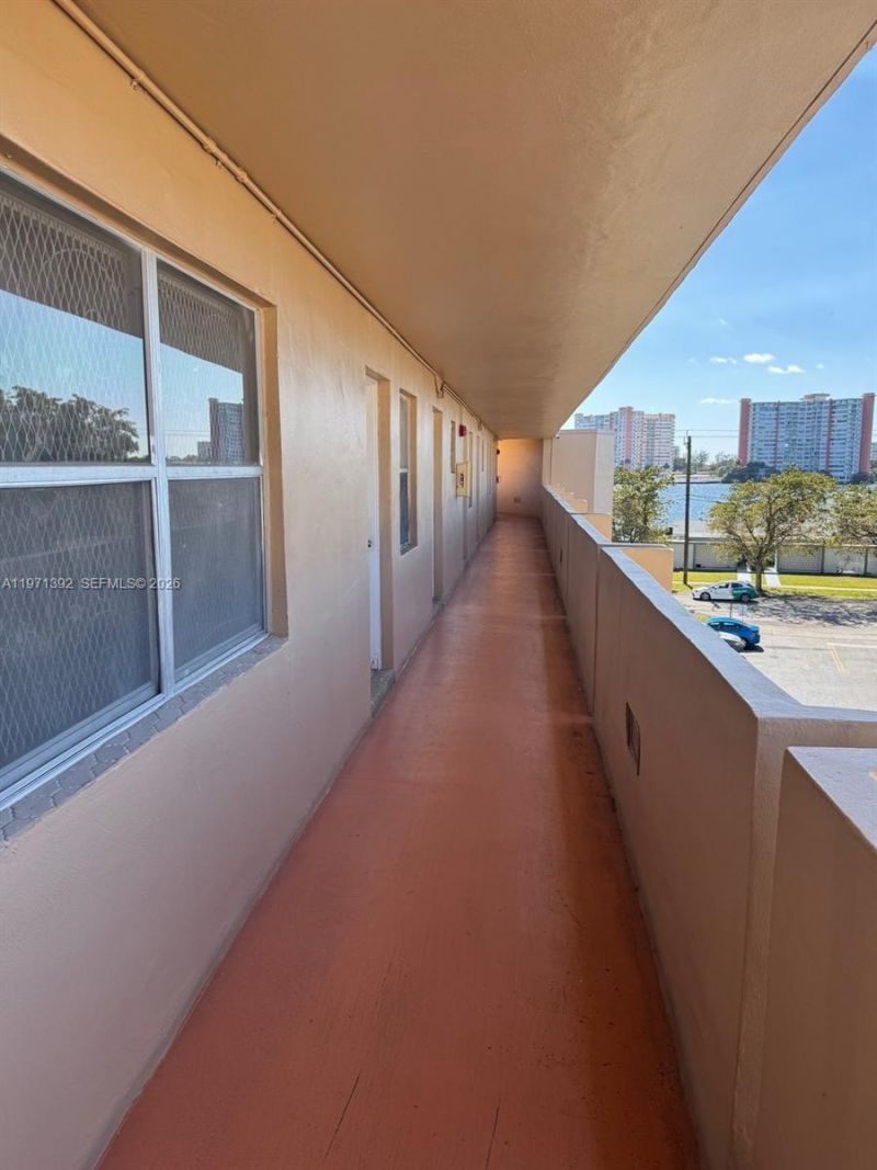 1301 NE 191st St , Unit F405, Miami, FL 33179 Photo