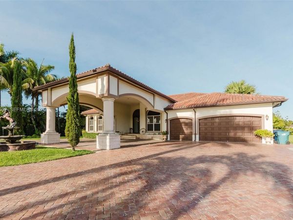 23525 SW 217th Ave, Homestead, FL 33031