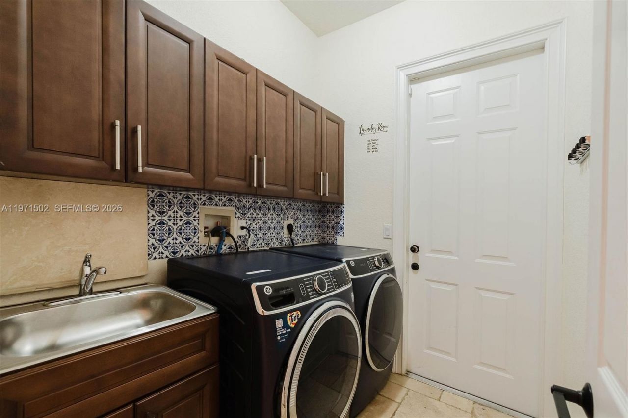 23525 SW 217th Ave, Homestead, FL 33031 Photo