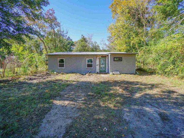 8 Union Ct, Pensacola, FL 32506