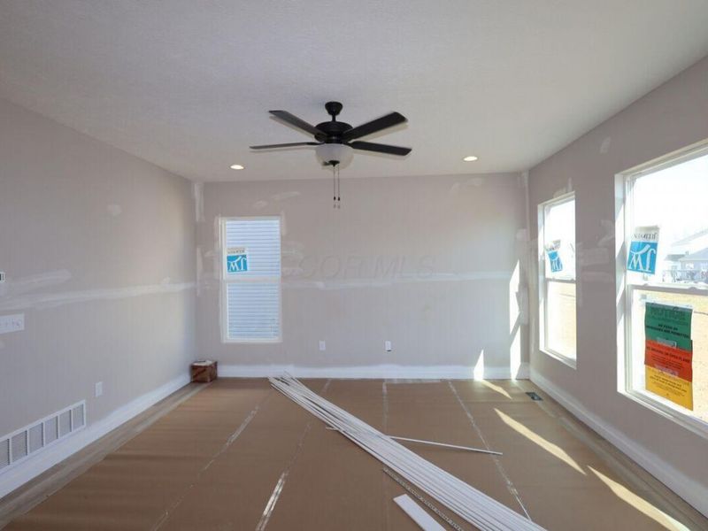 358 Oakmont Drive, Commercial Point, OH 43116 Photo 5