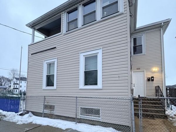 1350 Rodman St, Fall River, MA 02721