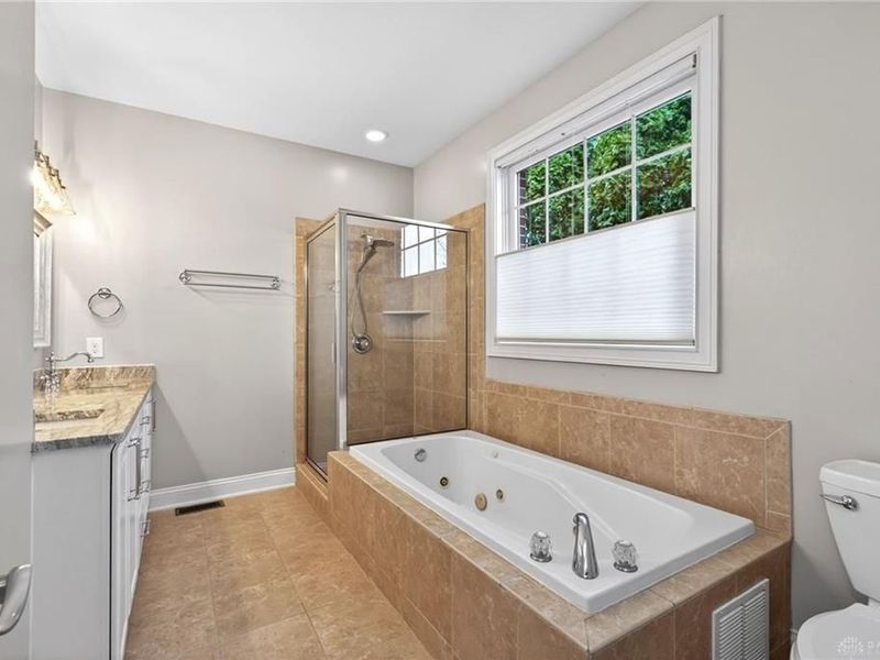 1646 Fairway Crest, Miami Township, OH 45140 Photo 24