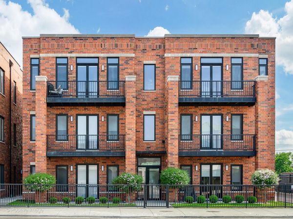 7353 W GRAND Avenue, Unit 1E, Elmwood Park, IL 60707