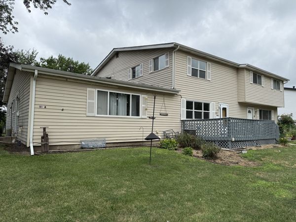 901 Gael Drive, Unit B, Joliet, IL 60435