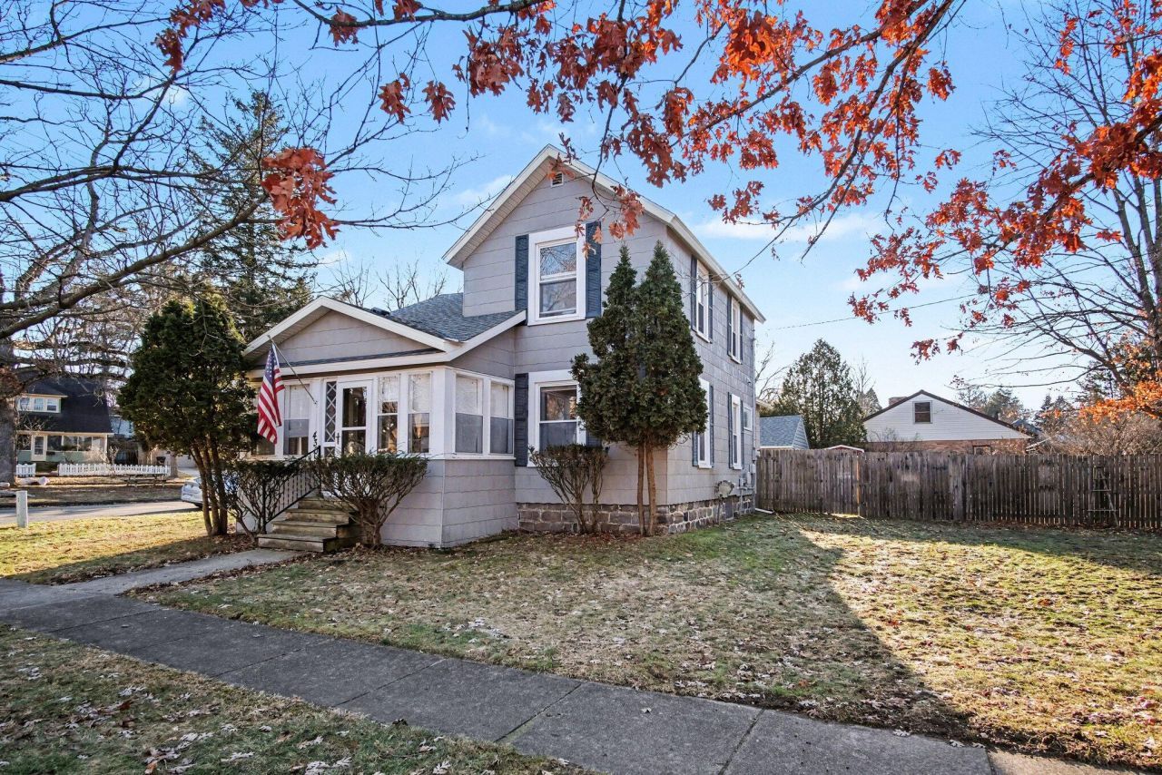 430 S Benton Street, Hastings, MI 49058 Main Photo
