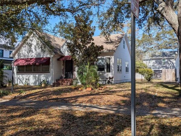 ST PETERSBURG, FL 33704