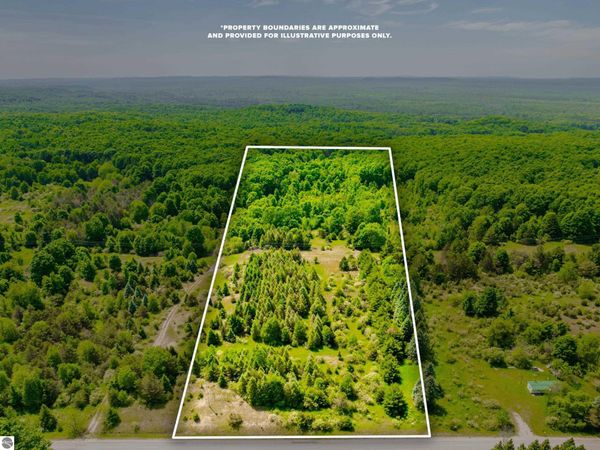 Traverse Road, Thompsonville, MI 49683