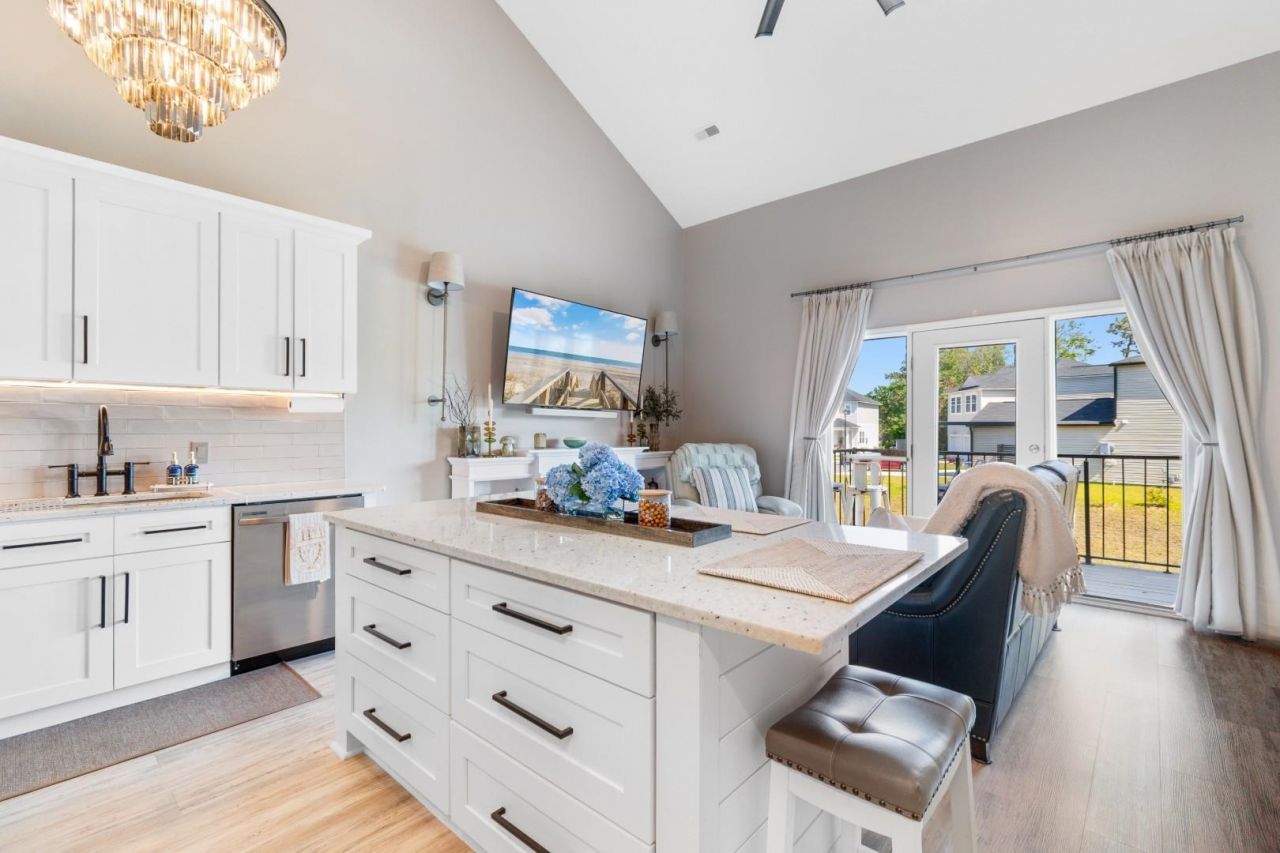 210 Double Eagle Dr.  Photo 11