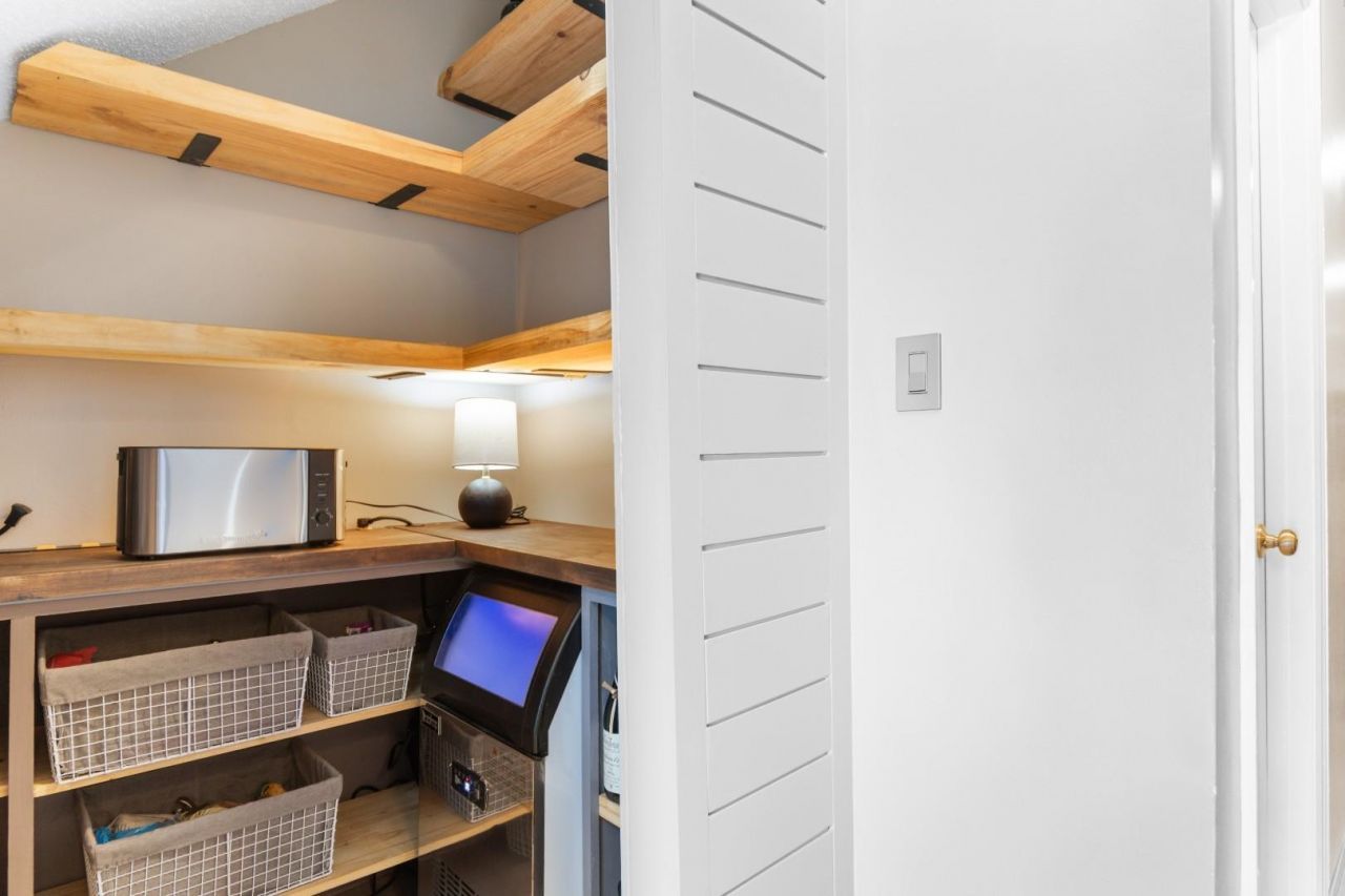 210 Double Eagle Dr.  Photo 13