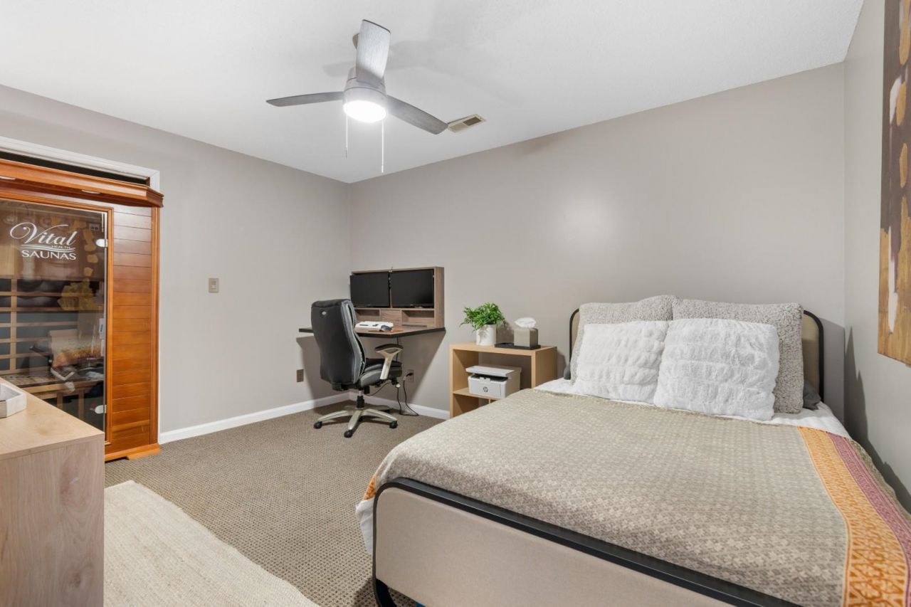 210 Double Eagle Dr.  Photo 24