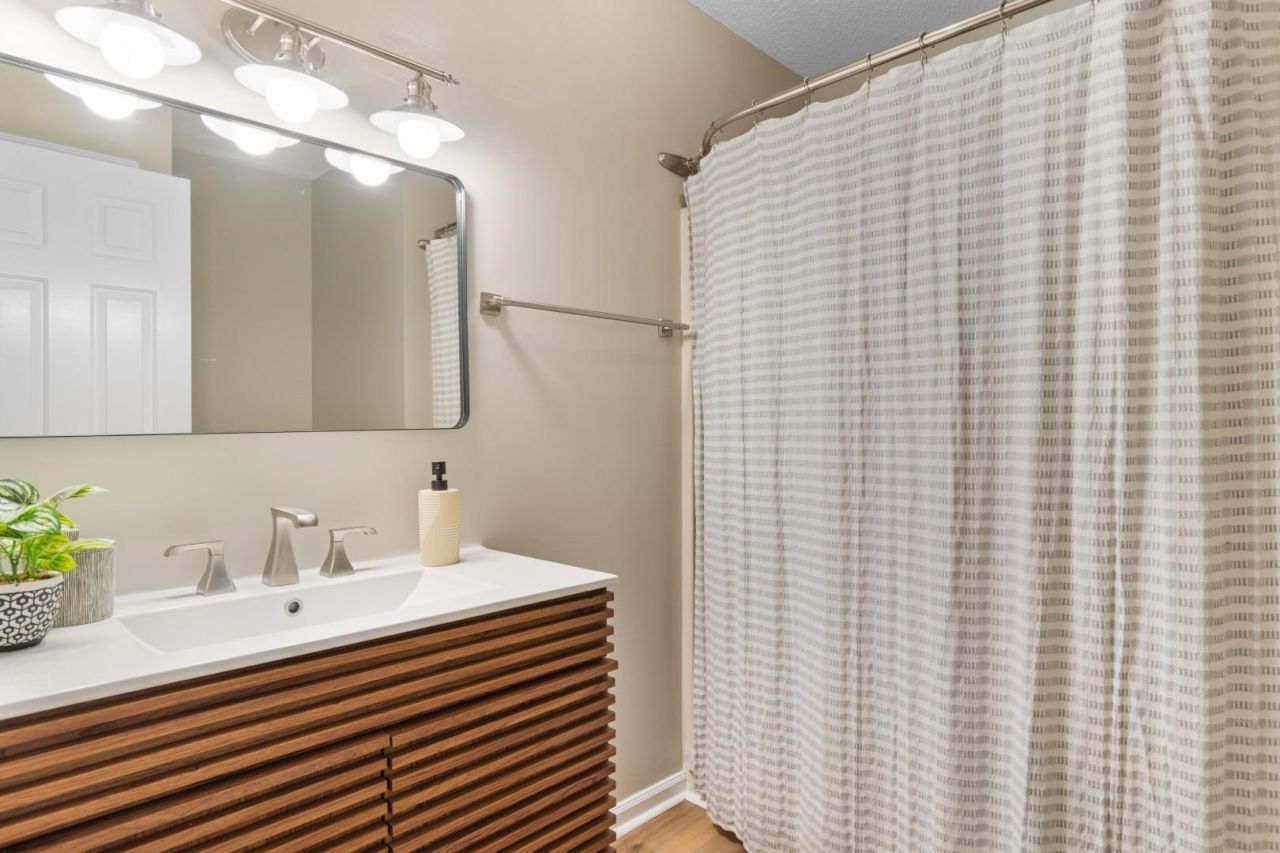 210 Double Eagle Dr.  Photo 27