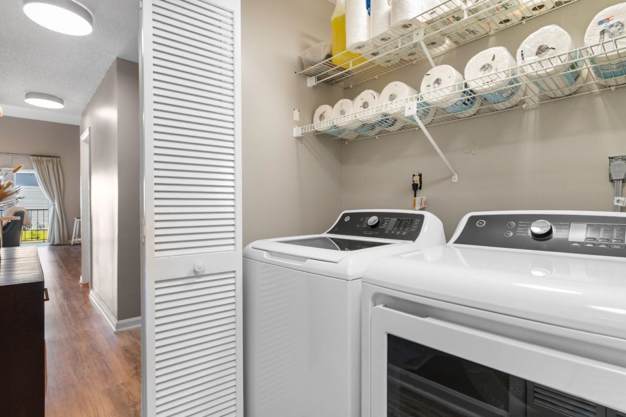 210 Double Eagle Dr.  Photo 32