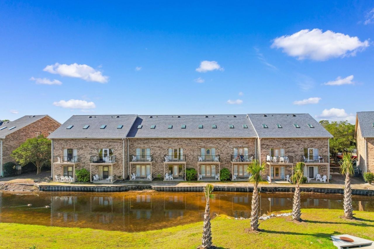 210 Double Eagle Dr.  Photo 44