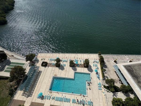 300 Bayview Dr, Unit 1908, Sunny Isles Beach, FL 33160