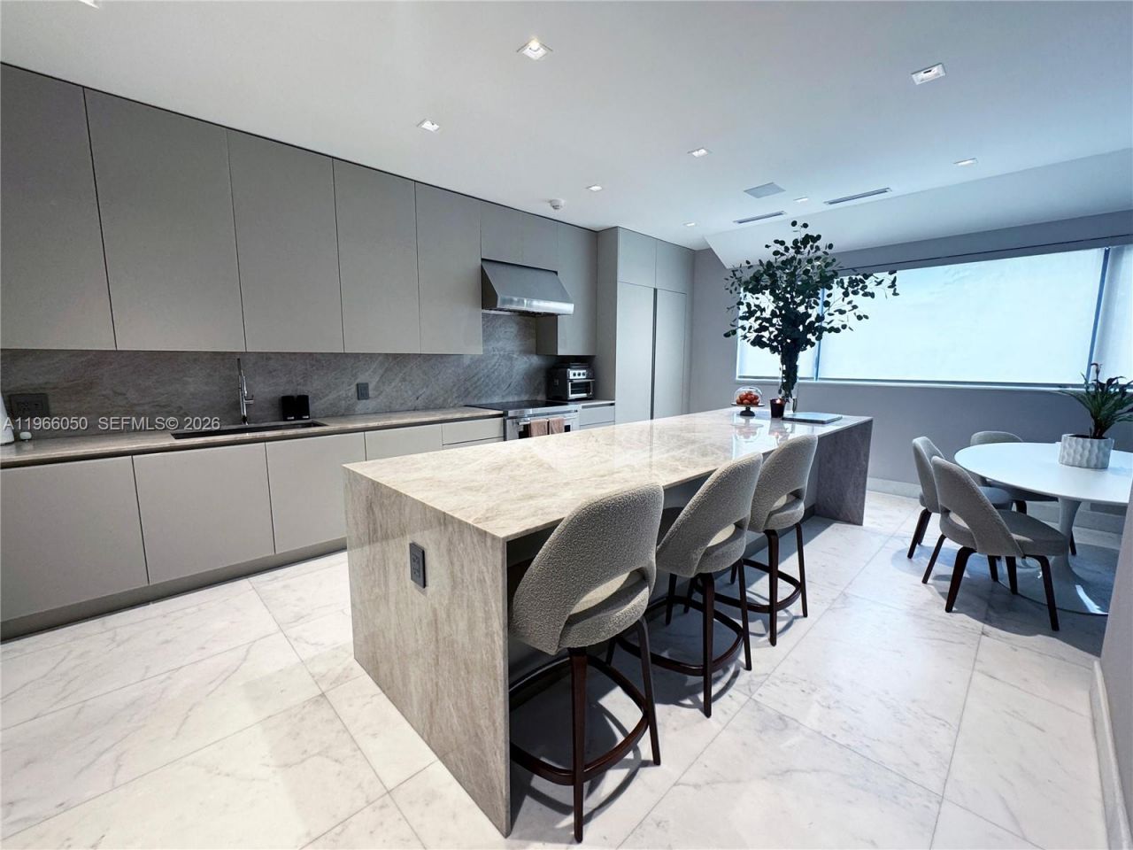 2000 S Bayshore Drive, Unit 13, Miami, FL 33133 Photo