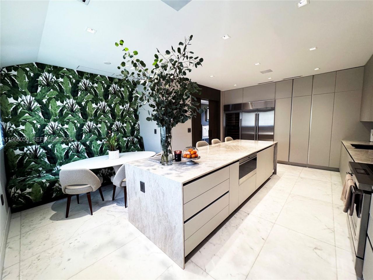 2000 S Bayshore Drive, Unit 13, Miami, FL 33133 Photo