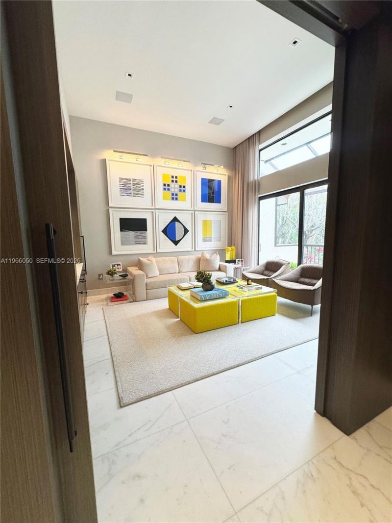 2000 S Bayshore Drive, Unit 13, Miami, FL 33133 Photo