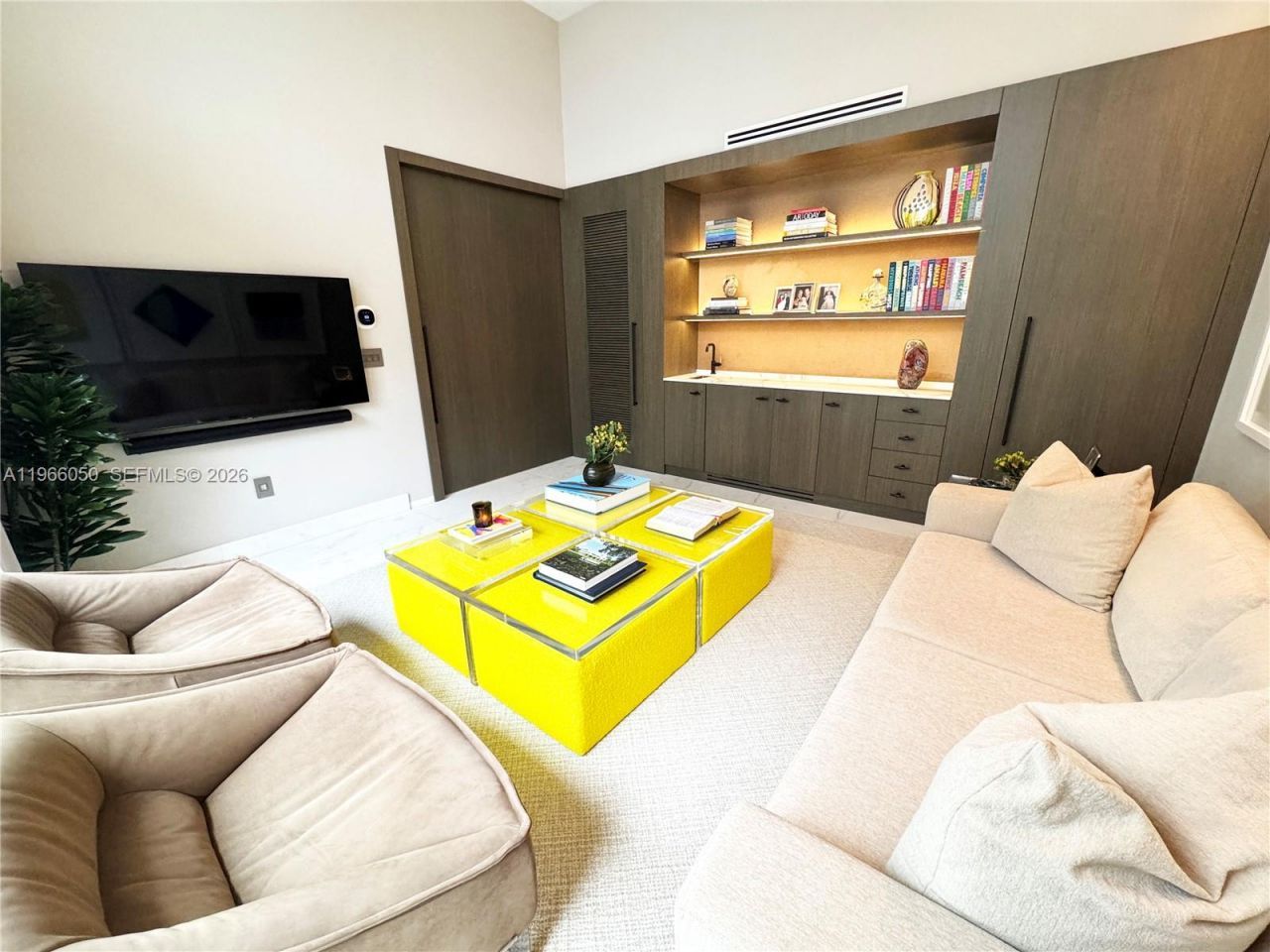 2000 S Bayshore Drive, Unit 13, Miami, FL 33133 Photo